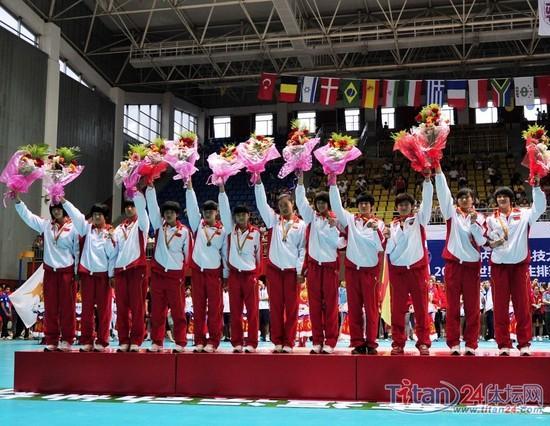 中国女排在日本举行的第四届世界杯