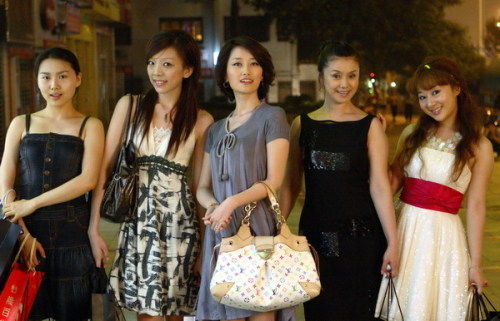 编辑本段刘晓晔+<em>丑女无敌人物</em>