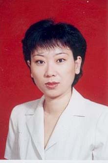 姜若,女,35岁,汉族,硕士,中共党员,二十一中学副校长,1992年天津